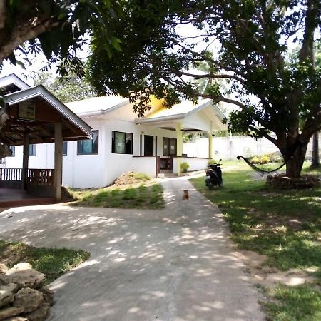 Balai Mariacaria Pension House Guindulman Екстер'єр фото