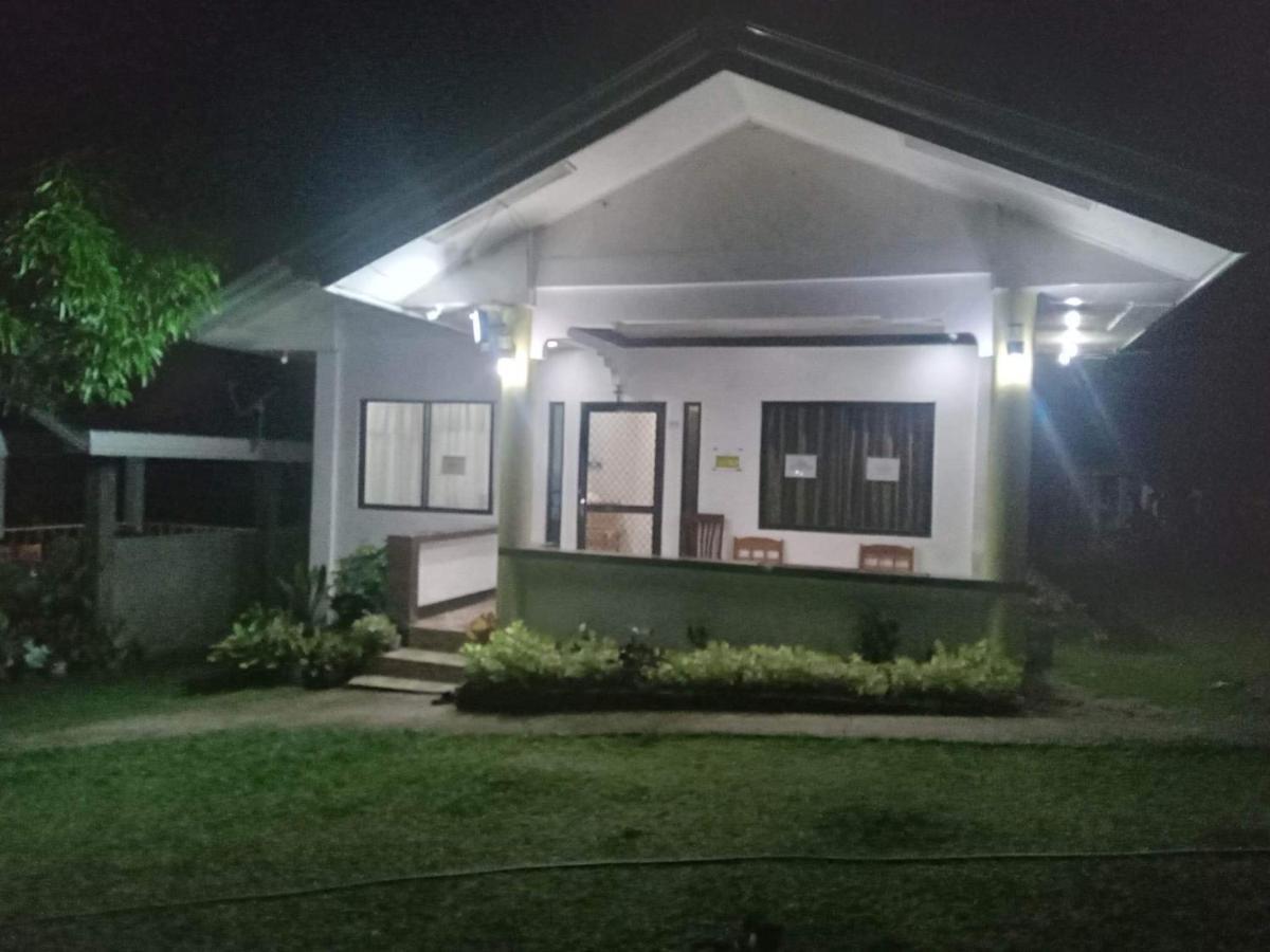 Balai Mariacaria Pension House Guindulman Екстер'єр фото